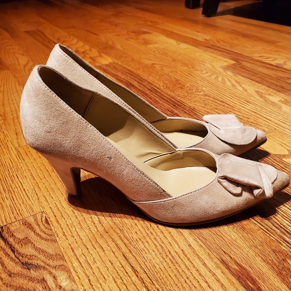 Ladies Shoes - Picture 3 of 11